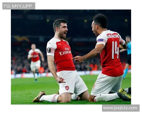 广州足球队领跑最新足球团队协作榜单前十名分析与展望 广州足球队领跑最新足球团队协作榜单前十名分析与展望