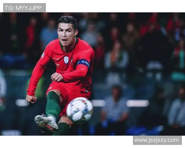 现役足球明星身高揭秘：谁是球场上的高个子巨星